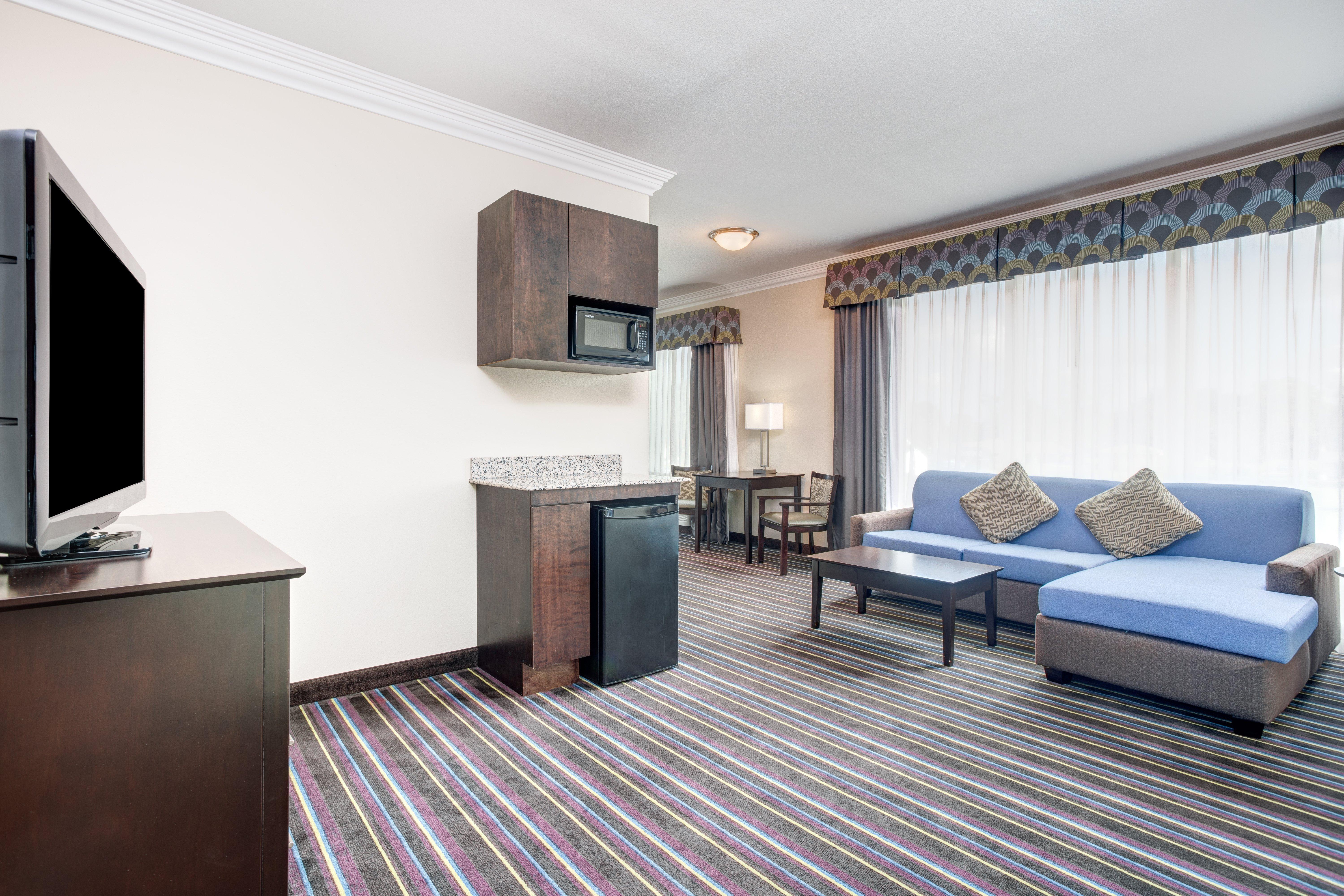 Holiday Inn Express & Suites Raceland - Highway 90 By Ihg Екстериор снимка